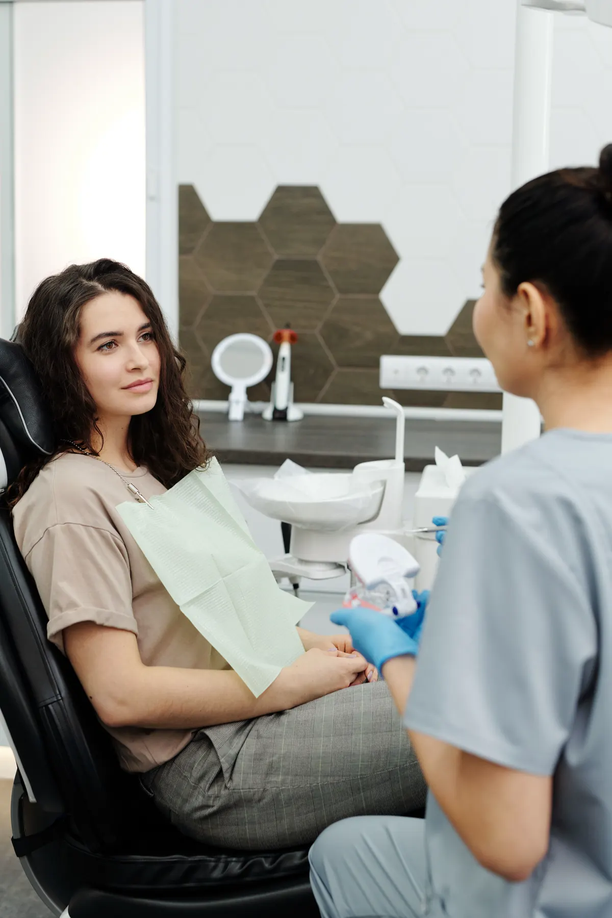 Patient consultation at Elite Smiles Dental and Beauty