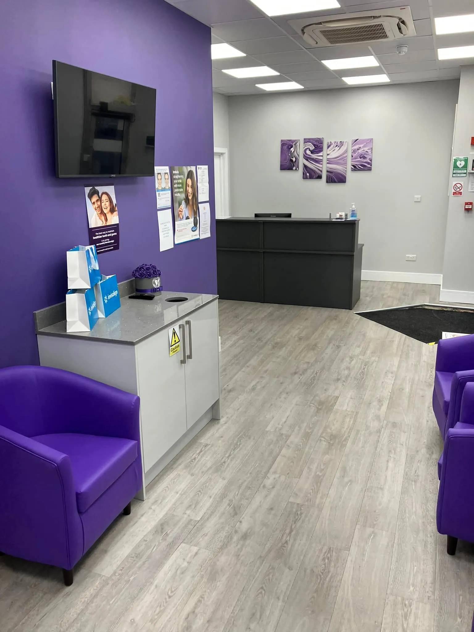 Elite Smiles reception area